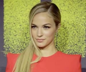 Alexis Knapp