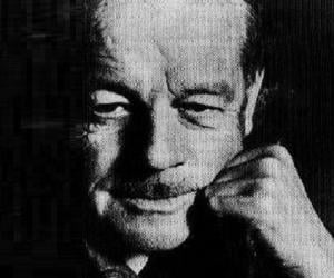 Alistair Maclean Biography