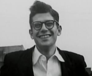 Allen Ginsberg Biography