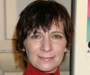 Amanda Plummer Biography