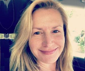 Angela Kinsey