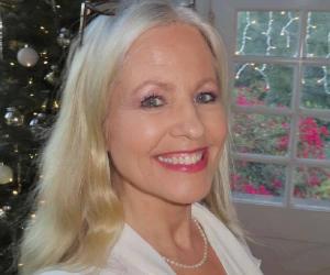 Angela Visser