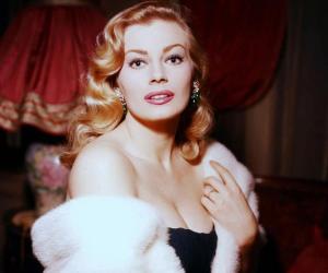 Anita Ekberg