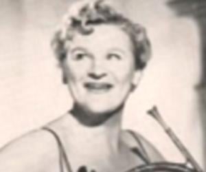 Anna Russell