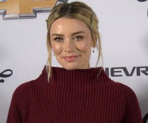 Arielle Vandenberg Biography