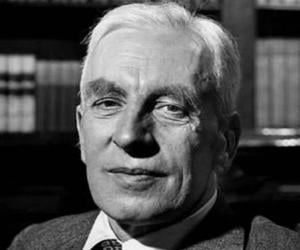 Arnold J. Toynbee