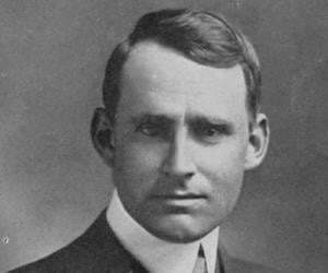 Arthur Eddington Biography