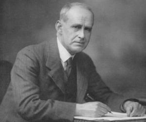 Arthur Eddington