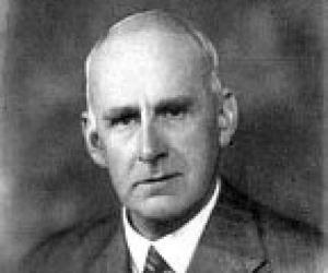 Arthur Eddington