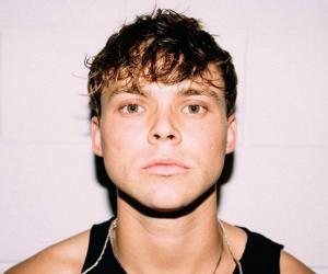 Ashton Irwin