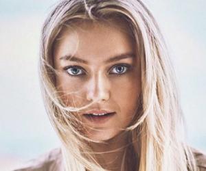 Astrid S