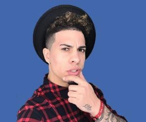 Austin McBroom Biography