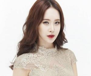 Baek Ji-young Biography