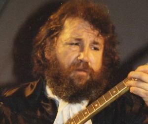 Barney McKenna