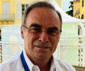 Bernard Hinault Biography