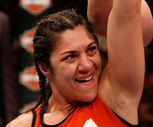 Bethe Correia Biography