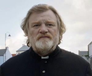 Brendan Gleeson Biography