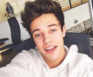 Cameron Dallas Biography