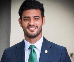 Carlos Vela Biography