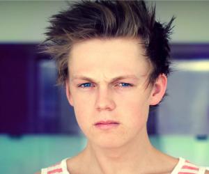 Caspar Lee