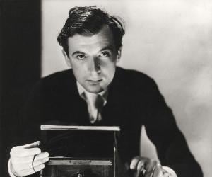 Cecil Beaton Biography