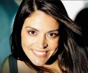 Cecily Strong