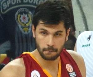 Cenk Akyol