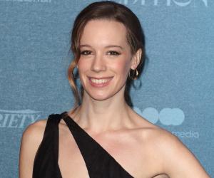 Chloe Pirrie Biography