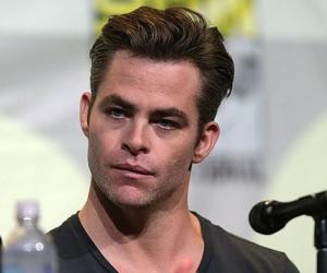 Chris Pine Biography