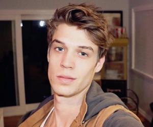 Colin Ford Biography