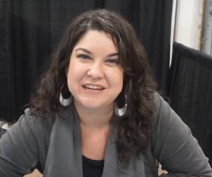 Colleen Clinken... Biography