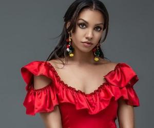 Corinne Foxx Biography