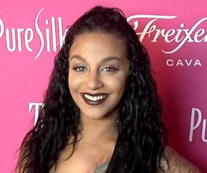 Crystal Renay Biography