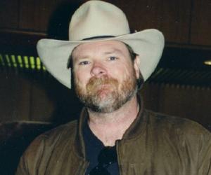 Dan Seals Biography