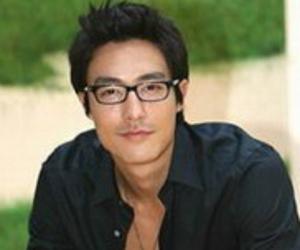 Daniel Henney