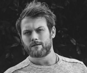 Danny Worsnop Biography