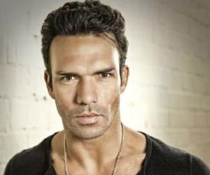 Darren Shahlavi