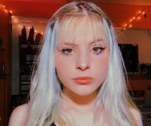 Daryna Popach Biography