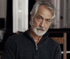 David Strathairn Biography