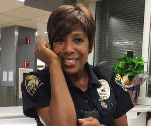 Dawnn Lewis