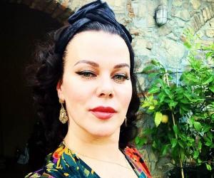 Debi Mazar