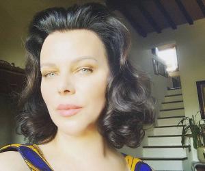 Debi Mazar