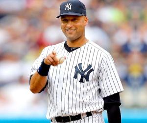 Derek Jeter Biography - Facts, Childhood, Family Life & Achievements