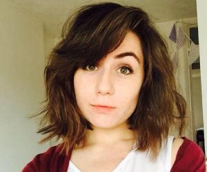 Dodie Clark