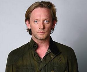 Douglas Henshall Biography