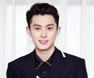 dylan wang hu yi tian biography chinese actor famous december yitian swenbew family credit thefamouspeople profiles