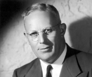 Earl Warren Biography