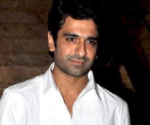 Eijaz Khan