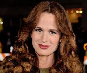 Elizabeth Reaser