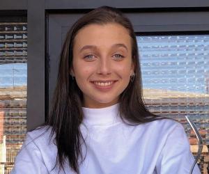 Emma Chamberlain Biography